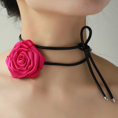 Isla PU Leather Rope Rose Shape Necklace